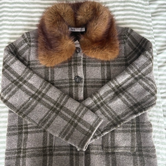 Zara Knit Cardigan Jacket with Faux Fur Collar Front Pockets Size XL NWT - Picture 11 of 13